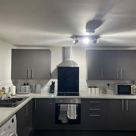Cedar House - 2 Bed House With Free Parking In Town Centre! By Shortstays4U คิงส์ลินน์ ภายนอก รูปภาพ